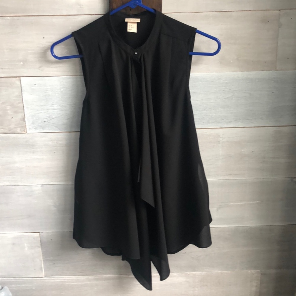 Black Sleeveless Blouse